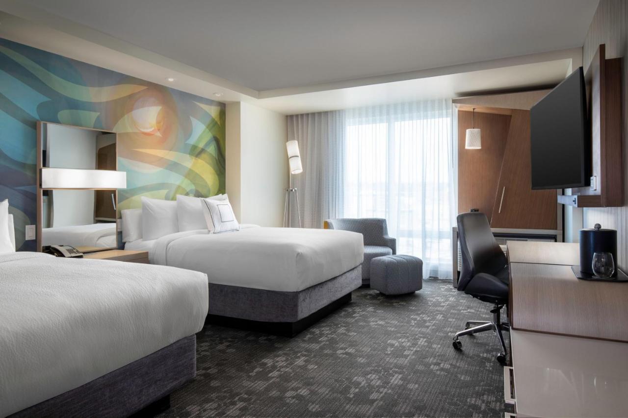 ホテル Courtyard By Marriott ナナイモ エクステリア 写真