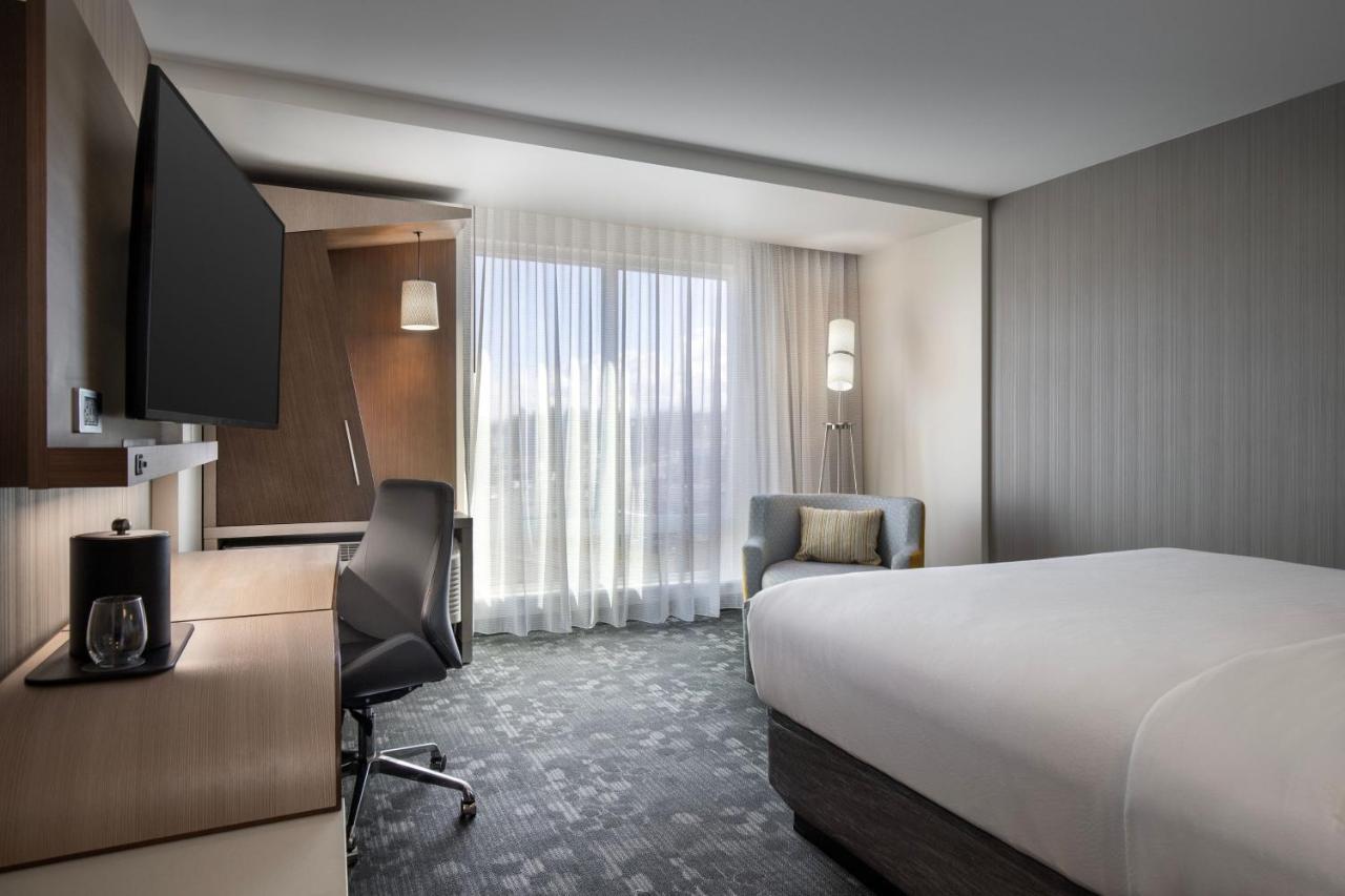 ホテル Courtyard By Marriott ナナイモ エクステリア 写真