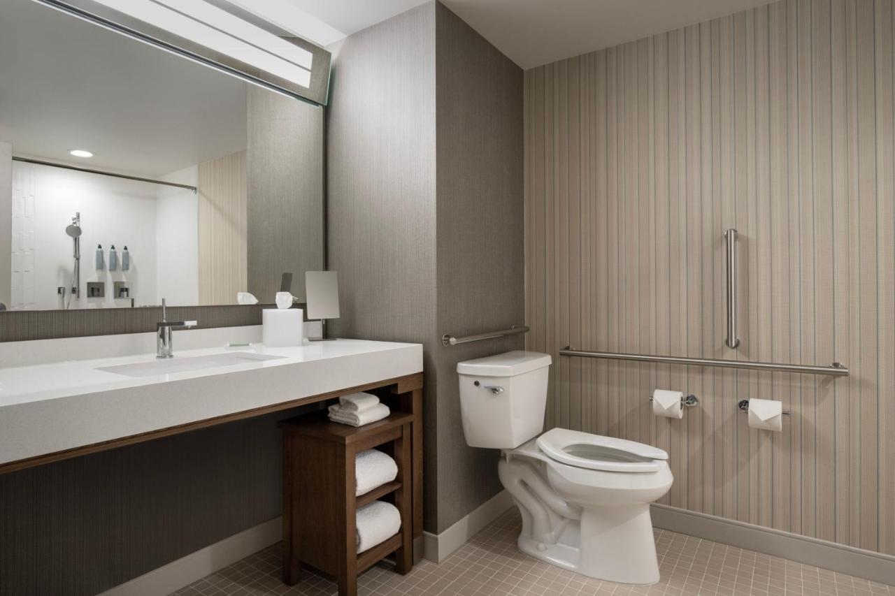 ホテル Courtyard By Marriott ナナイモ エクステリア 写真