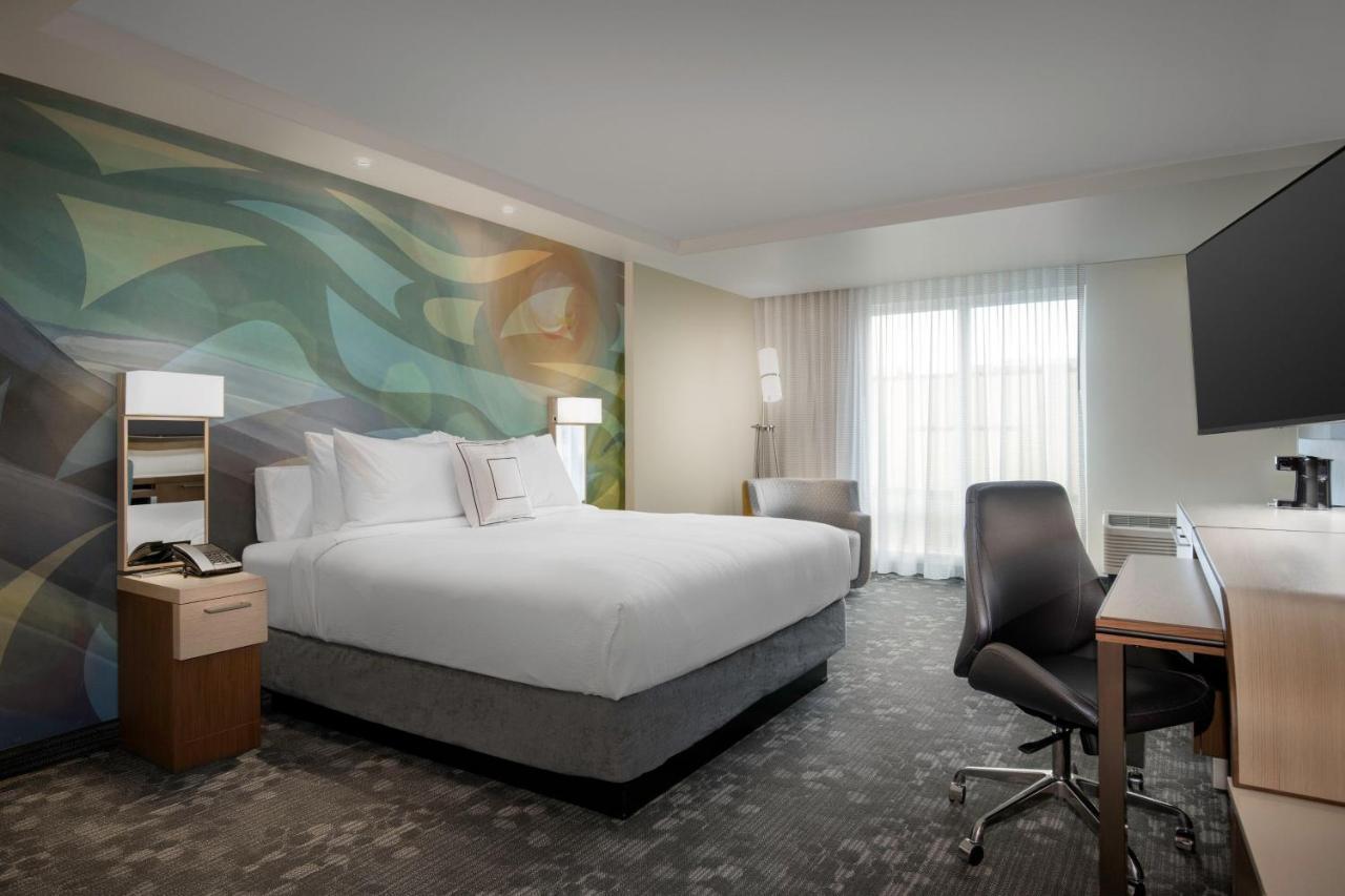 ホテル Courtyard By Marriott ナナイモ エクステリア 写真